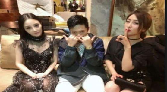 关注娱乐圈吃瓜事件的微博,娱乐圈吃瓜事件实时追踪