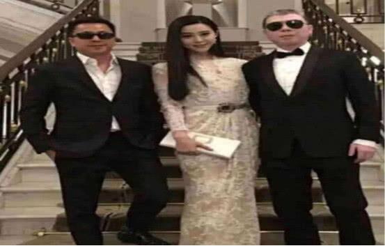 关注娱乐圈吃瓜事件的微博,娱乐圈吃瓜事件实时追踪